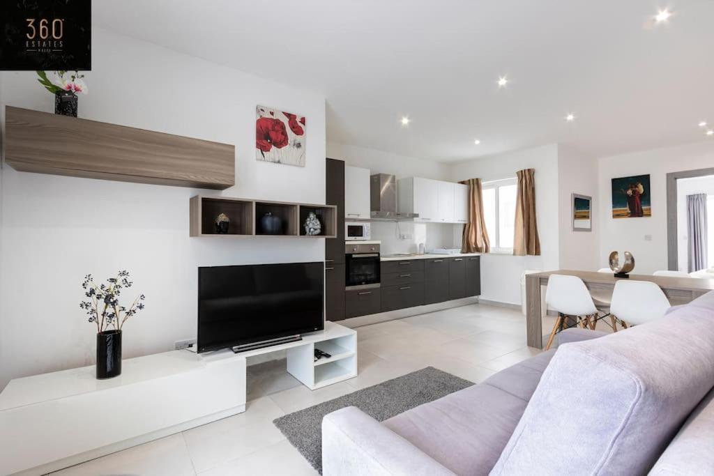 Pietà Spacious, Beautiful Central Penthouse With Bbq By 360 Estates מראה חיצוני תמונה