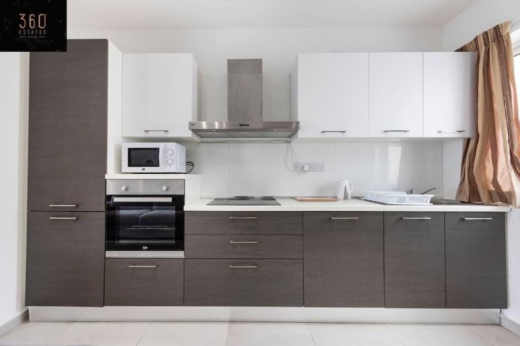 Pietà Spacious, Beautiful Central Penthouse With Bbq By 360 Estates מראה חיצוני תמונה