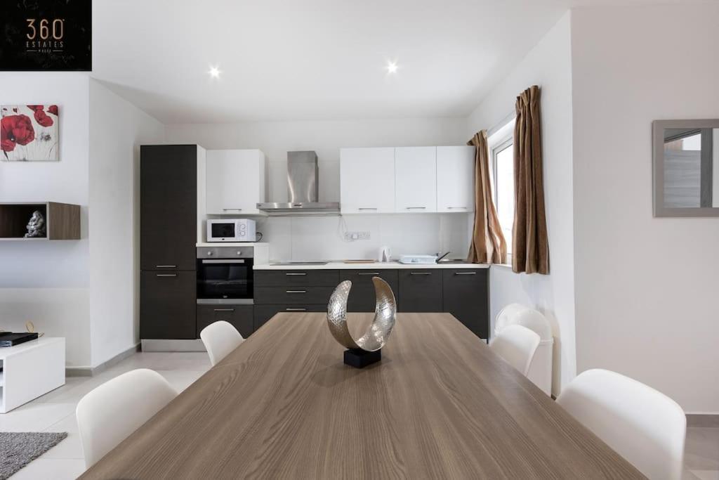 Pietà Spacious, Beautiful Central Penthouse With Bbq By 360 Estates מראה חיצוני תמונה