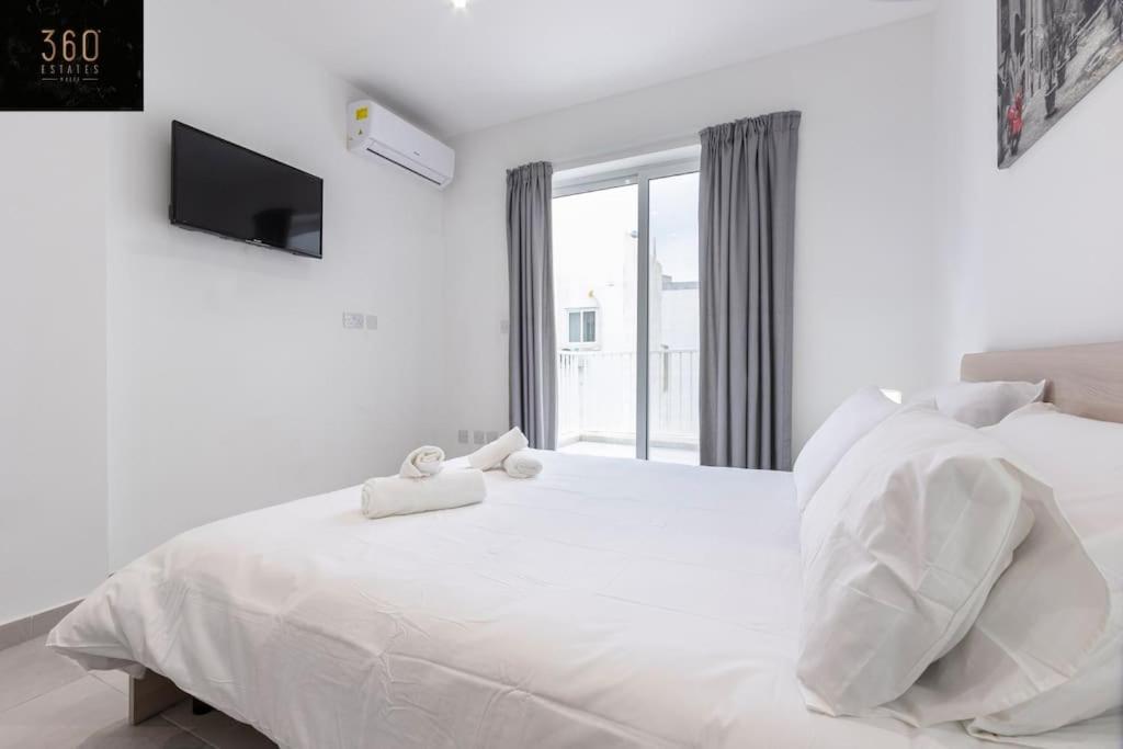 Pietà Spacious, Beautiful Central Penthouse With Bbq By 360 Estates מראה חיצוני תמונה